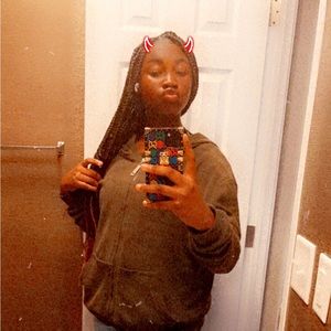 Meet your Posher, Janesha